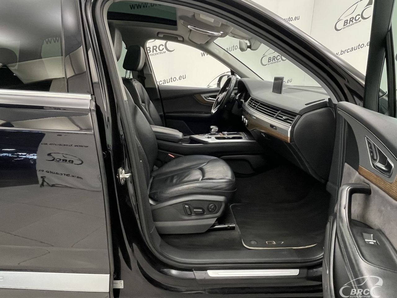 Audi Q7 | 3