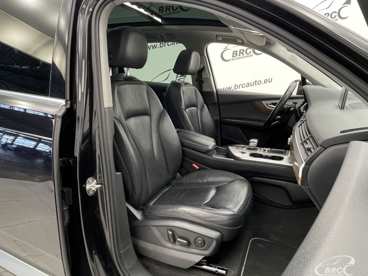 Audi Q7 | 6