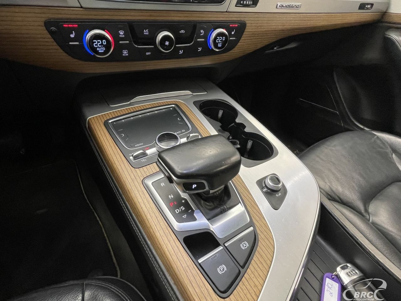 Audi Q7 | 29