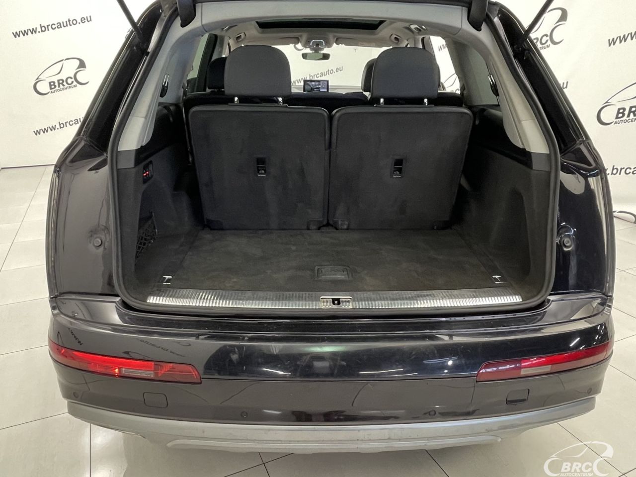 Audi Q7 | 51