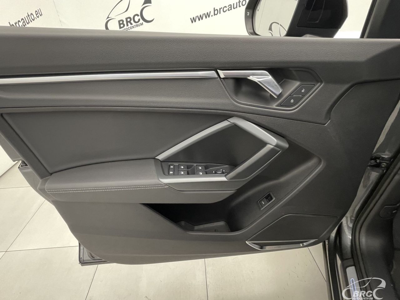Audi Q3 | 19