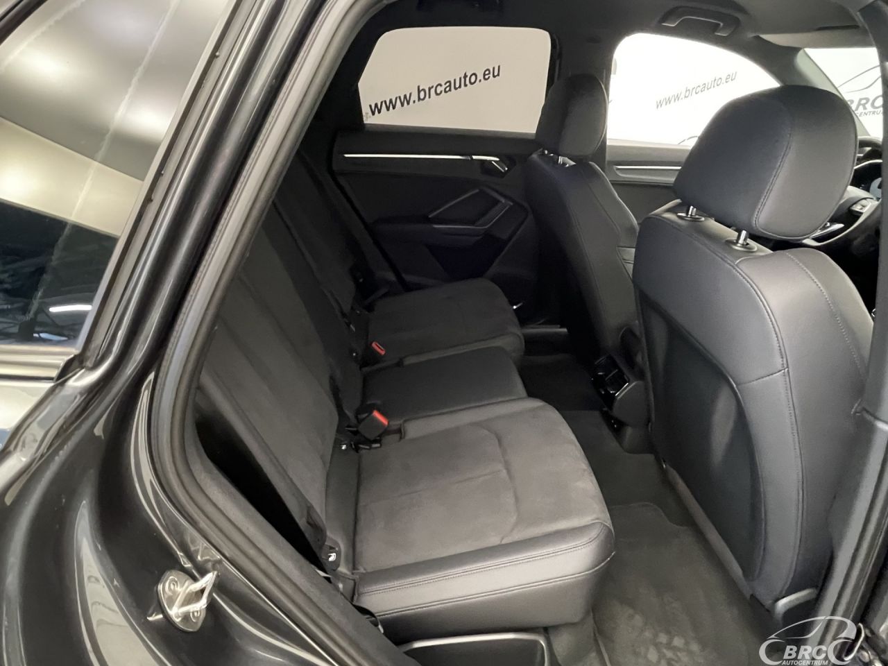 Audi Q3 | 10