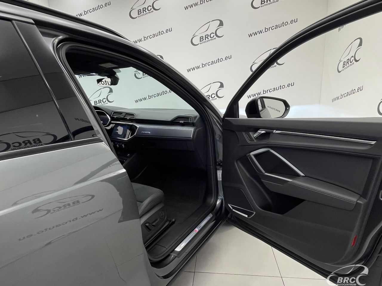 Audi Q3 | 7