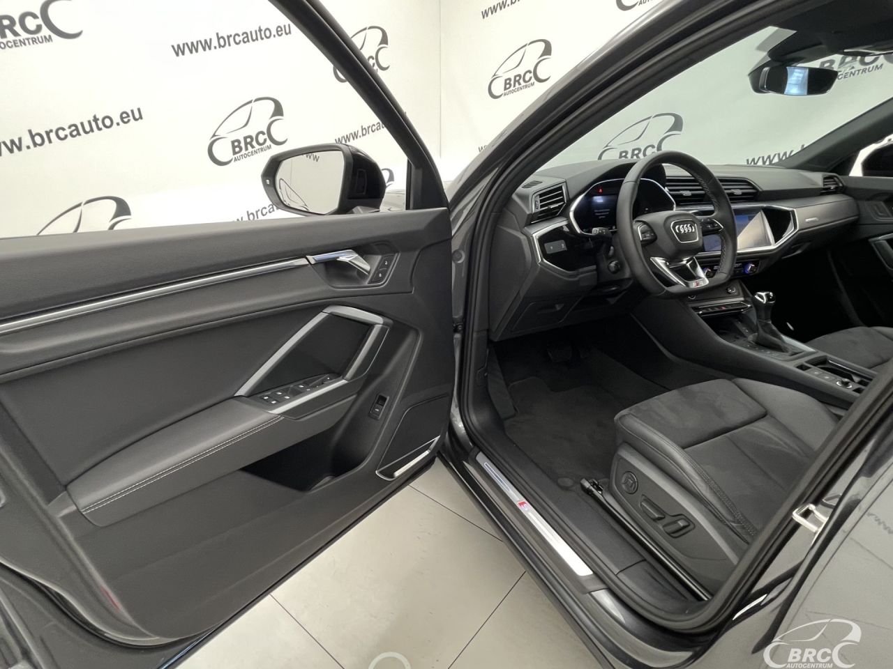 Audi Q3 | 18