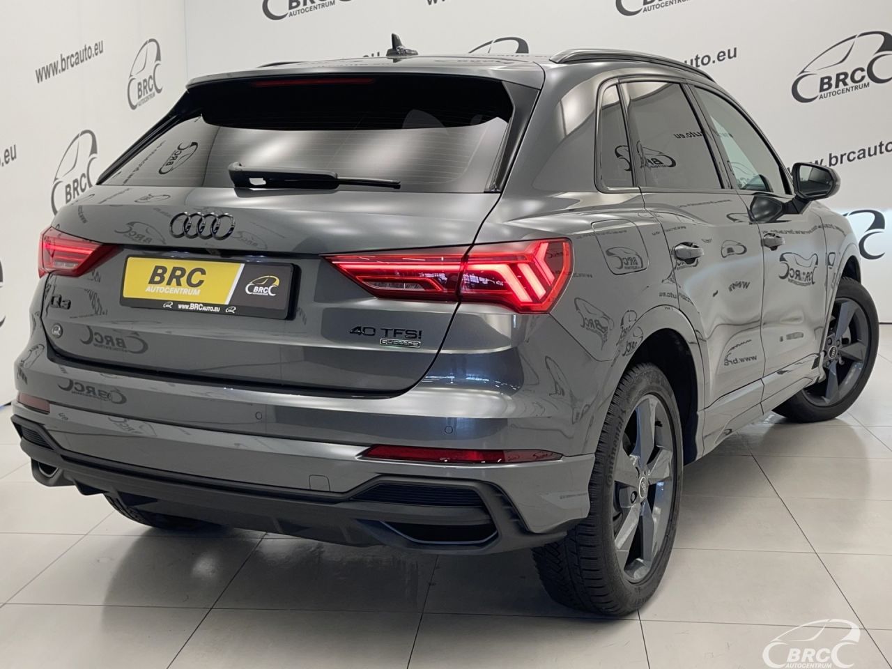 Audi Q3 | 49