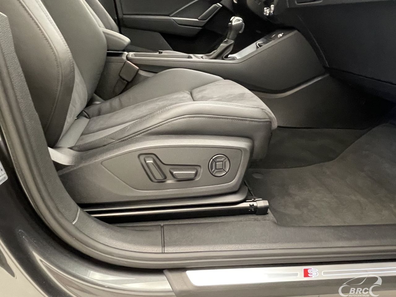 Audi Q3 | 5