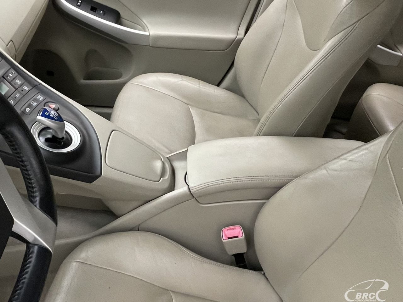 Toyota Prius | 23