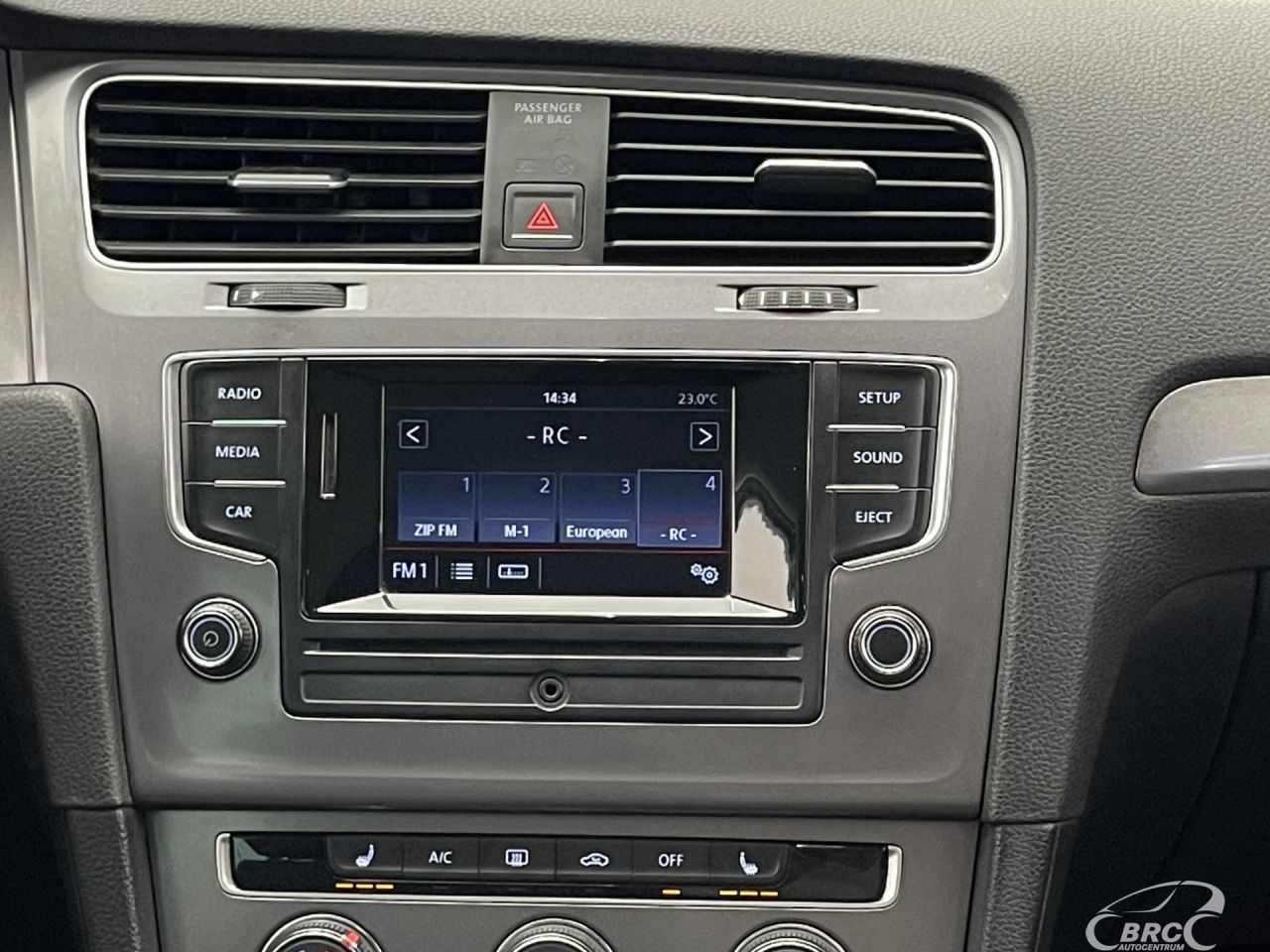 Volkswagen Golf | 14