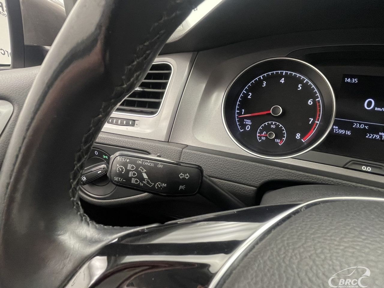 Volkswagen Golf | 28