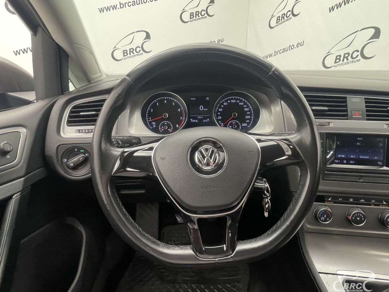 Volkswagen Golf | 25