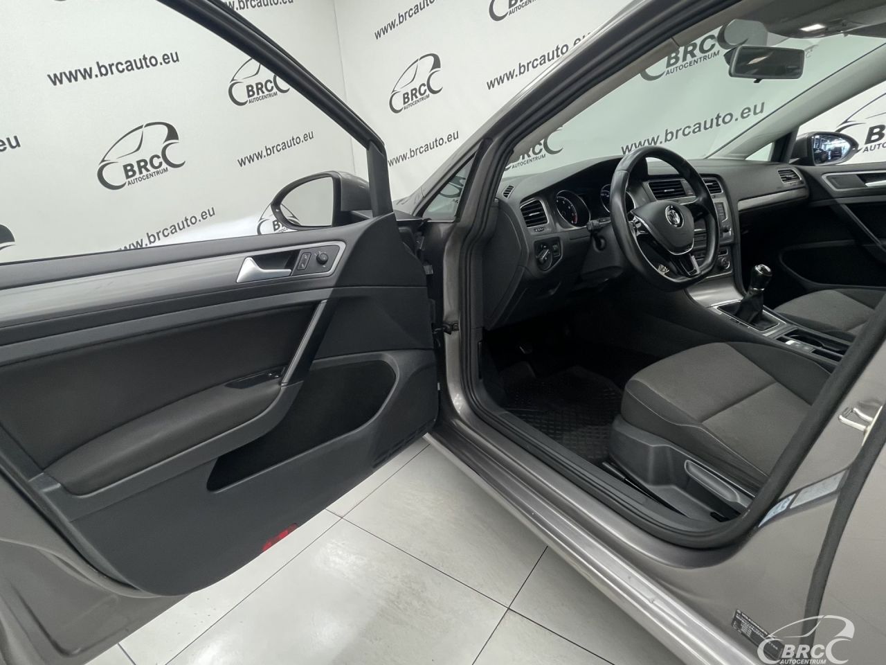 Volkswagen Golf | 17