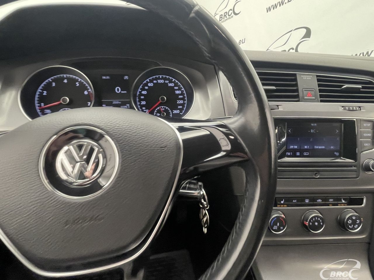 Volkswagen Golf | 26