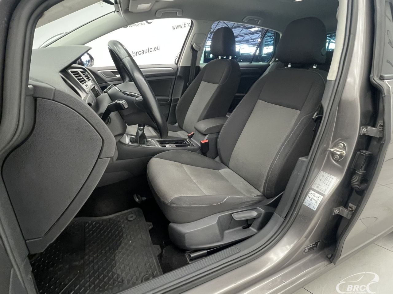 Volkswagen Golf | 21
