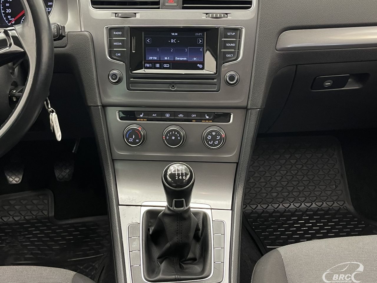 Volkswagen Golf | 13