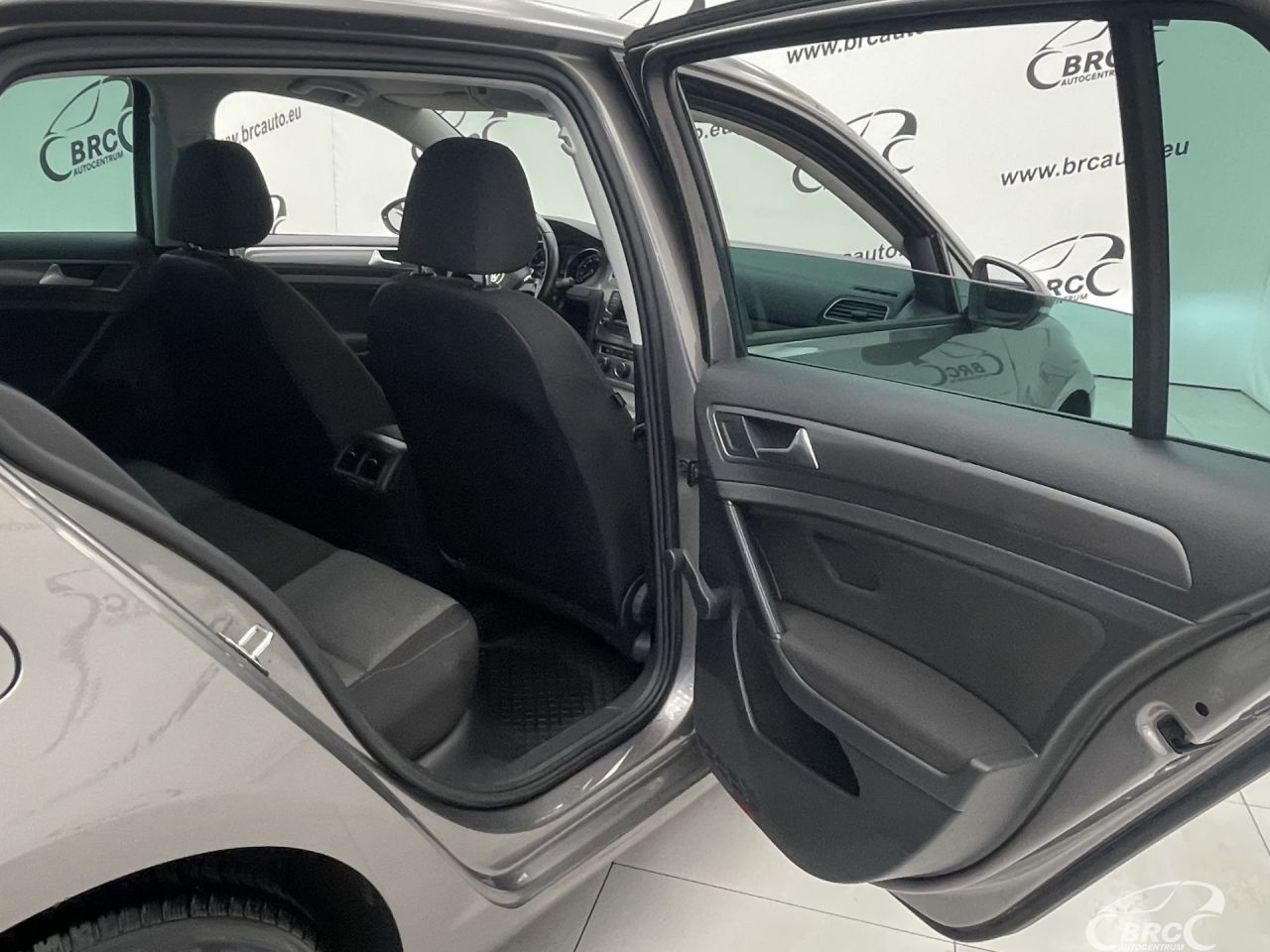 Volkswagen Golf | 11