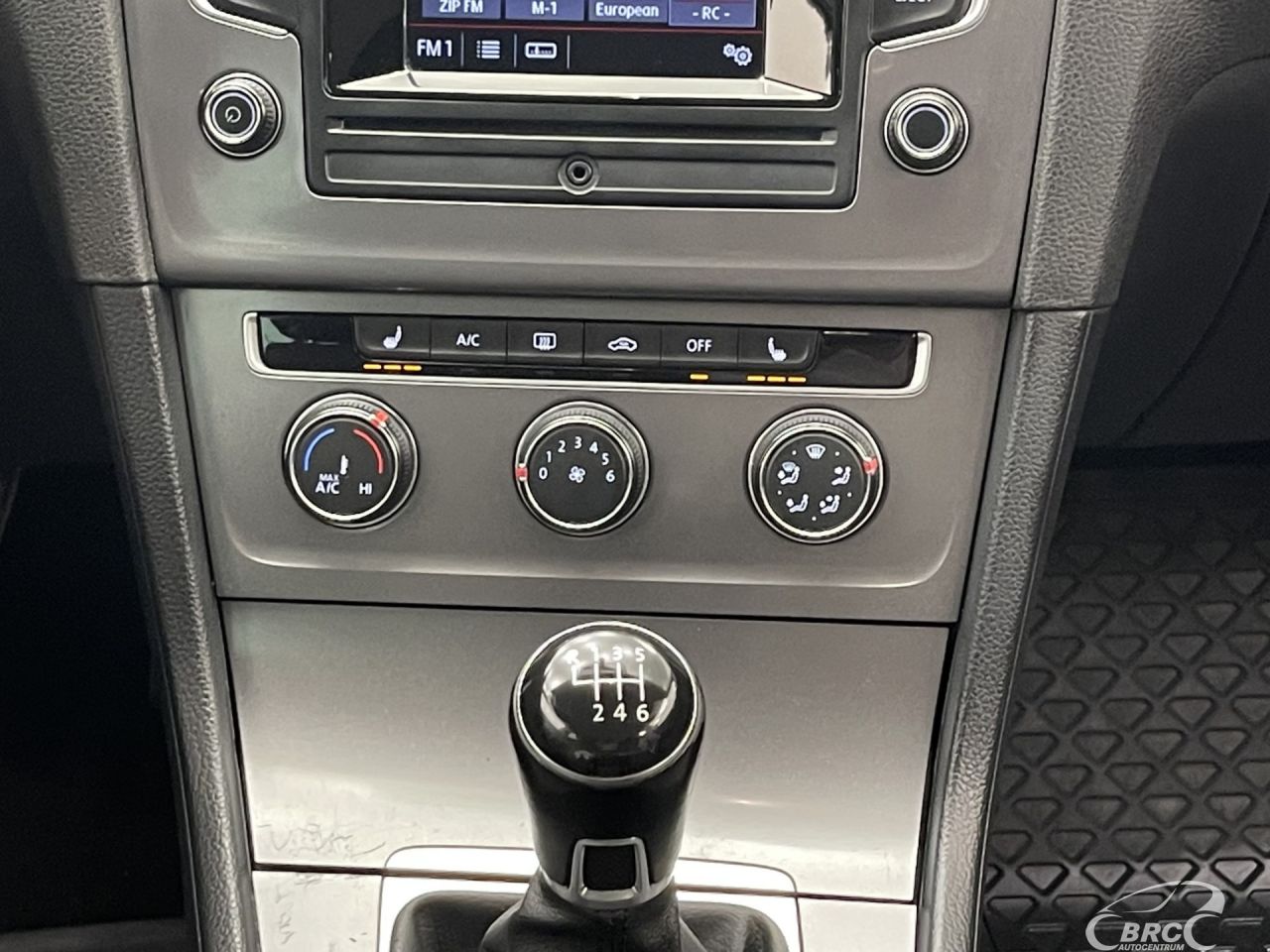 Volkswagen Golf | 15