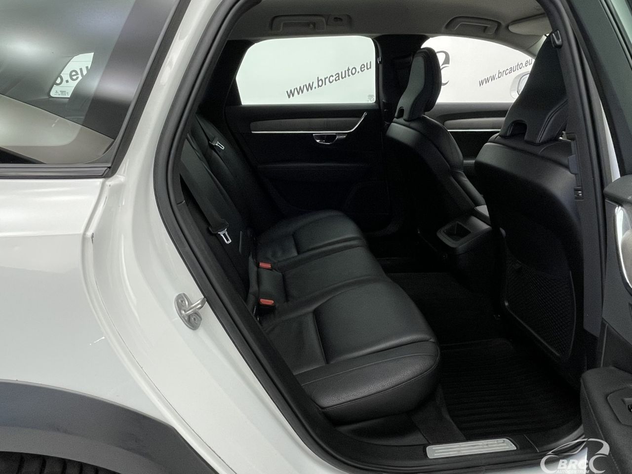 Volvo V90 | 12