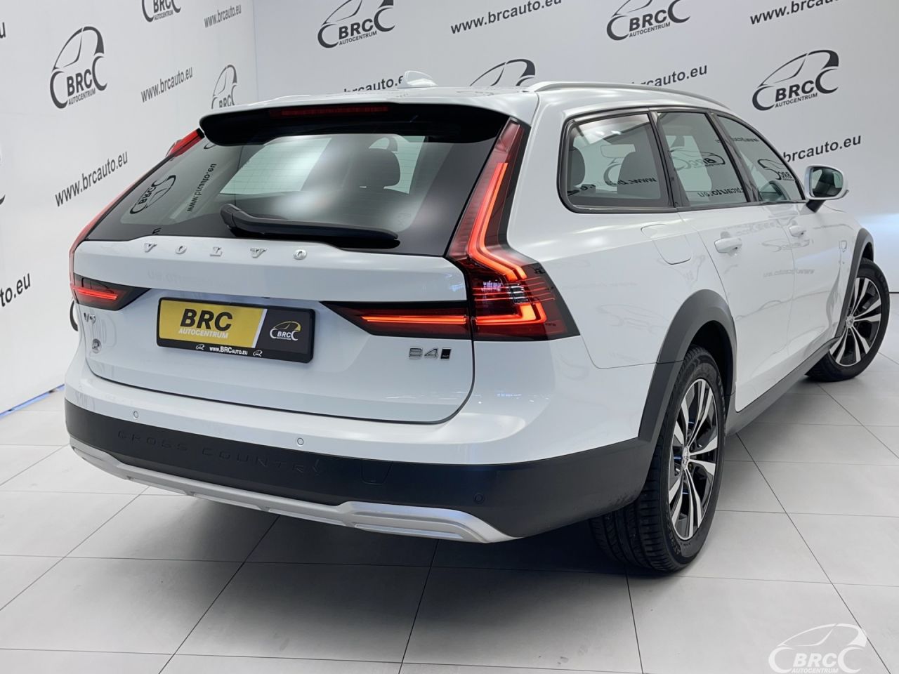 Volvo V90 | 48
