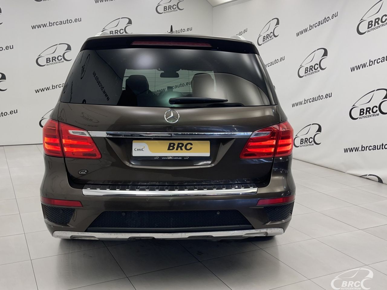 Mercedes-Benz GL350 | 56