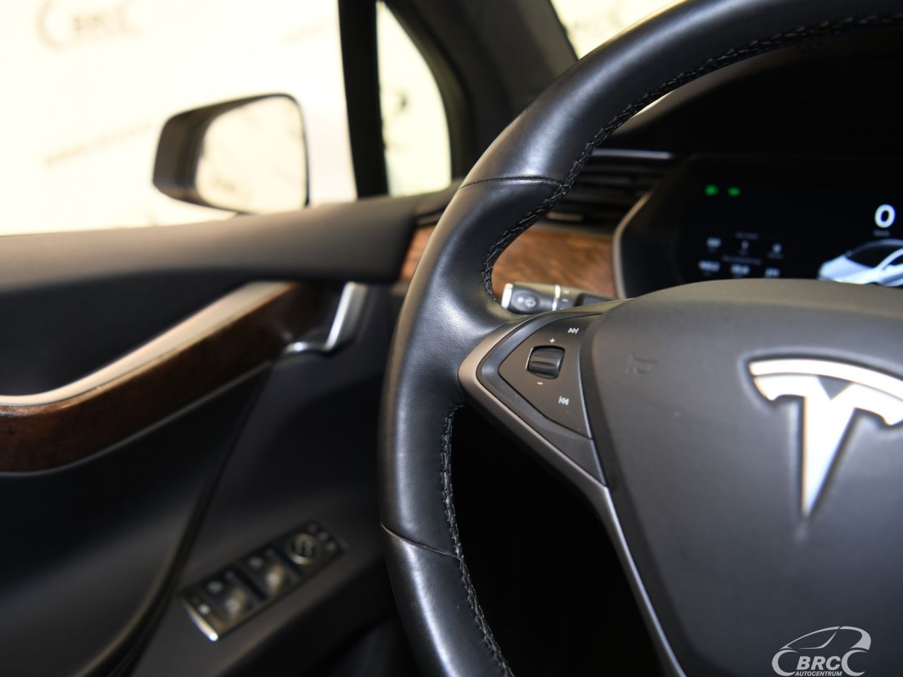 Tesla Model X | 29