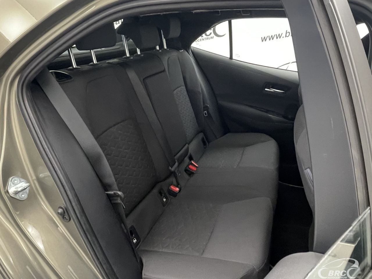 Toyota Corolla | 18