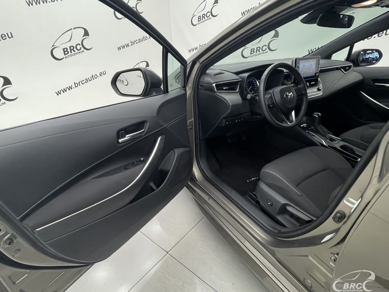 Toyota Corolla | 29