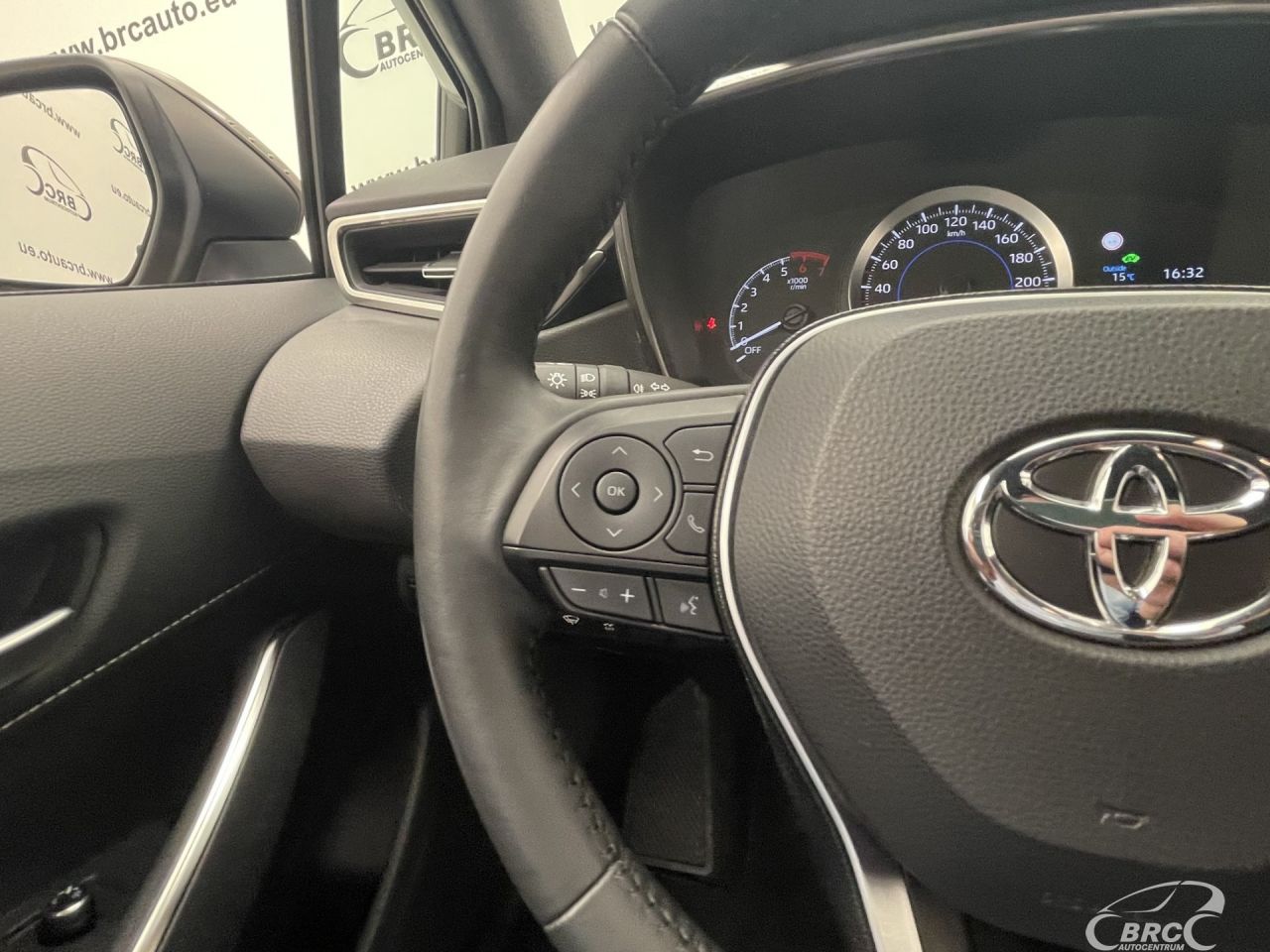 Toyota Corolla | 54