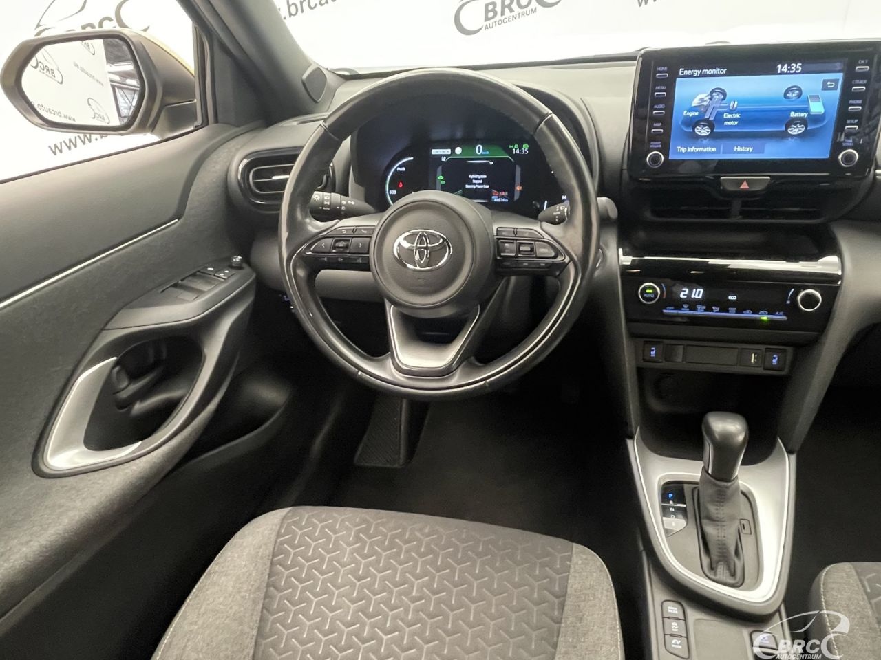 Toyota Yaris | 12