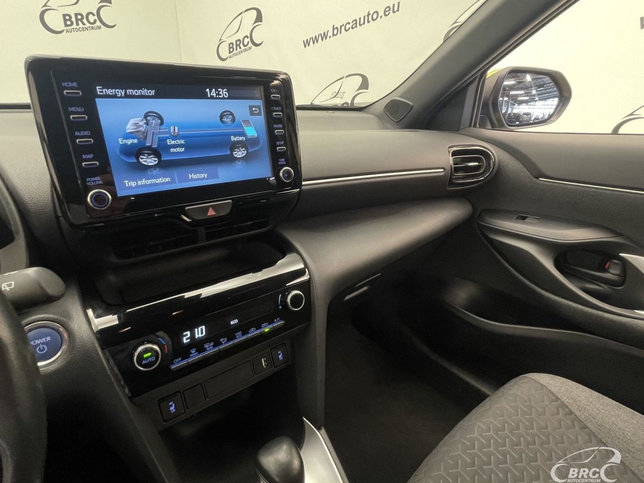 Toyota Yaris | 26