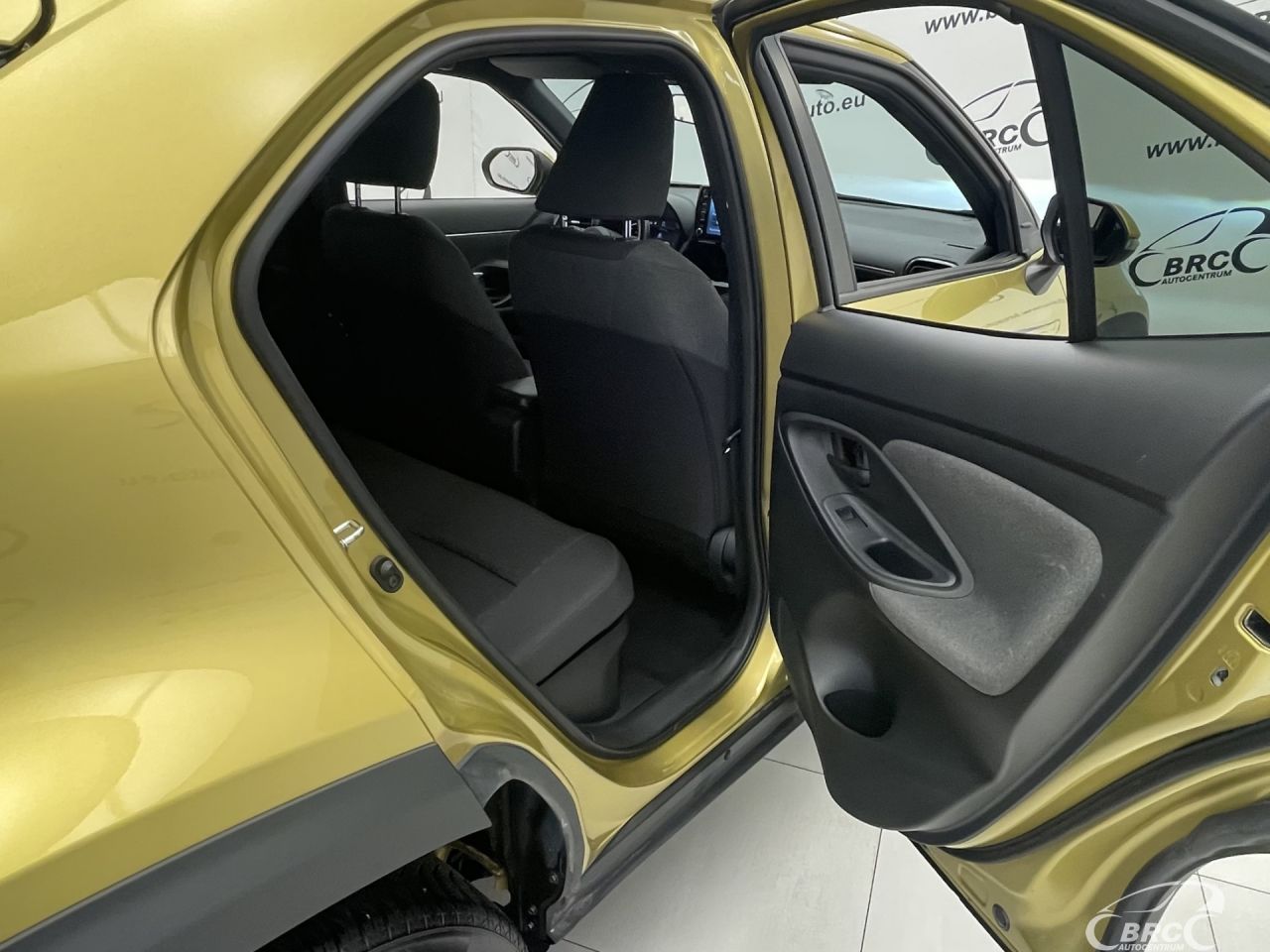 Toyota Yaris | 11