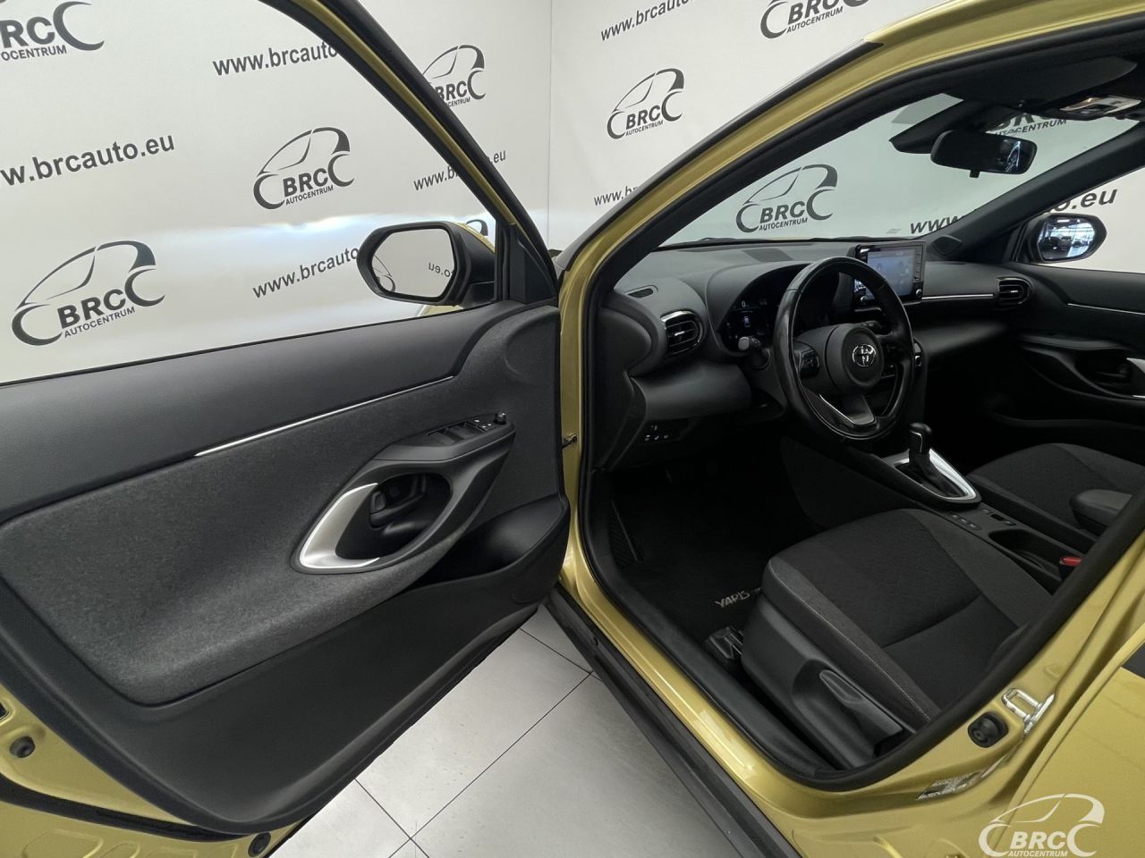 Toyota Yaris | 17