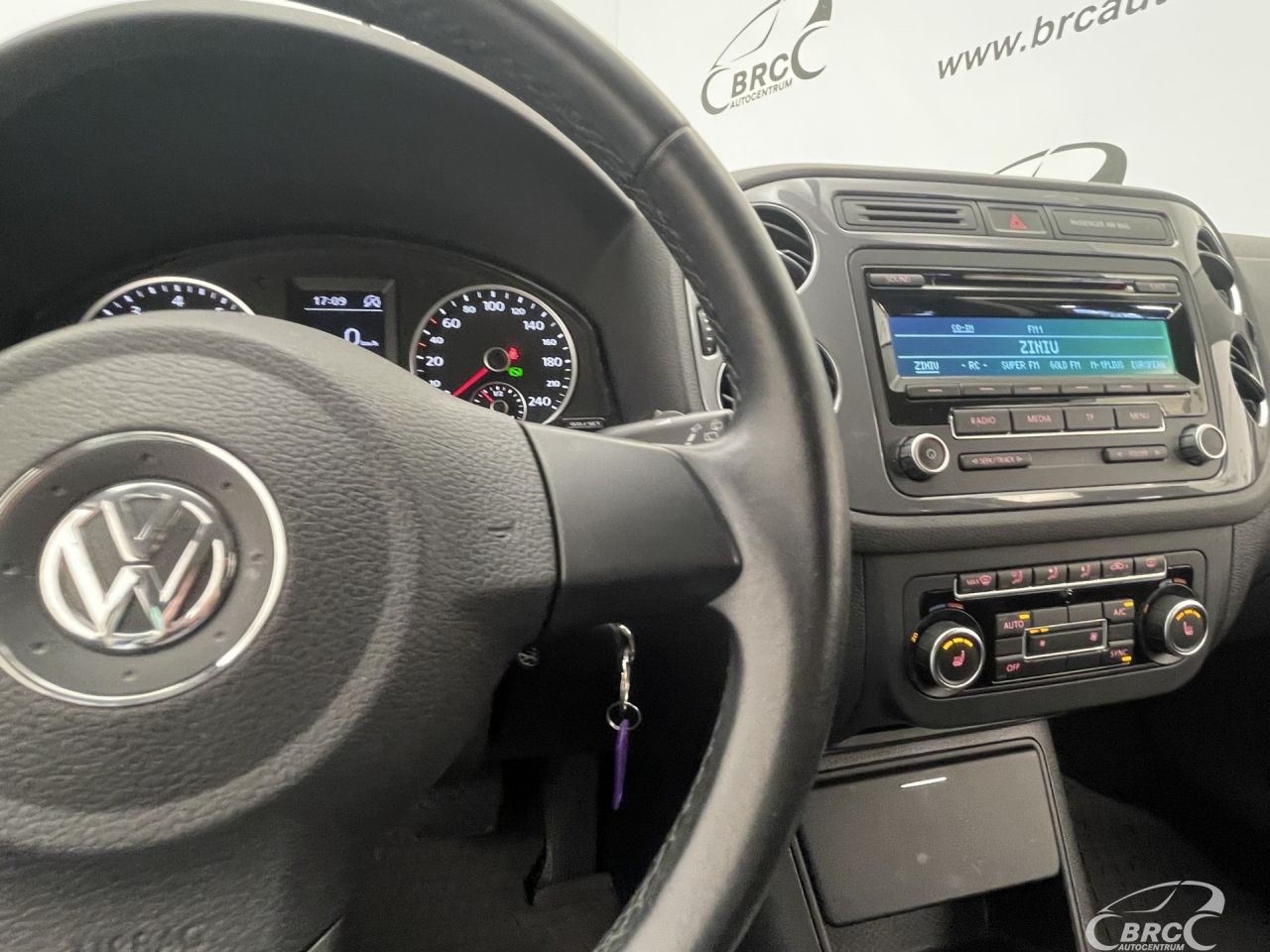Volkswagen Tiguan | 29