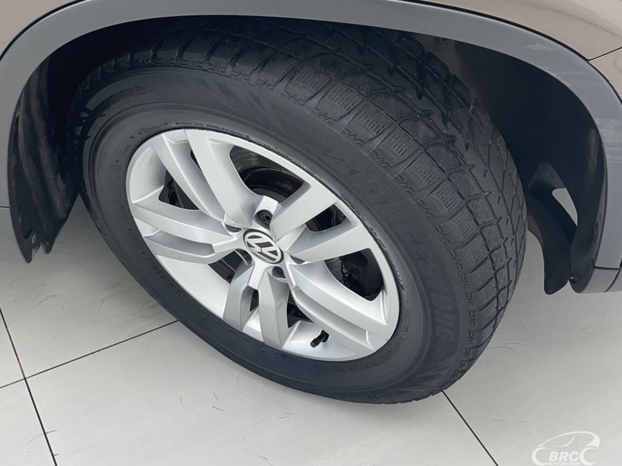Volkswagen Tiguan | 37