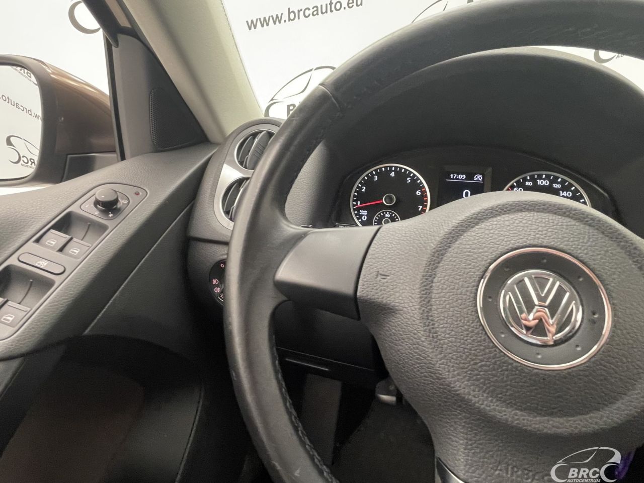 Volkswagen Tiguan | 28