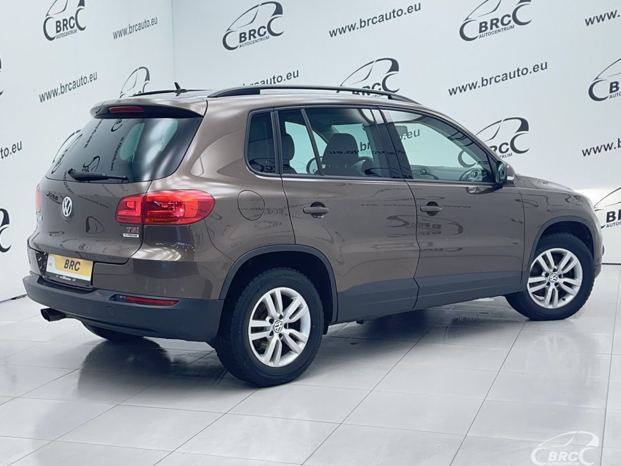 Volkswagen Tiguan | 1