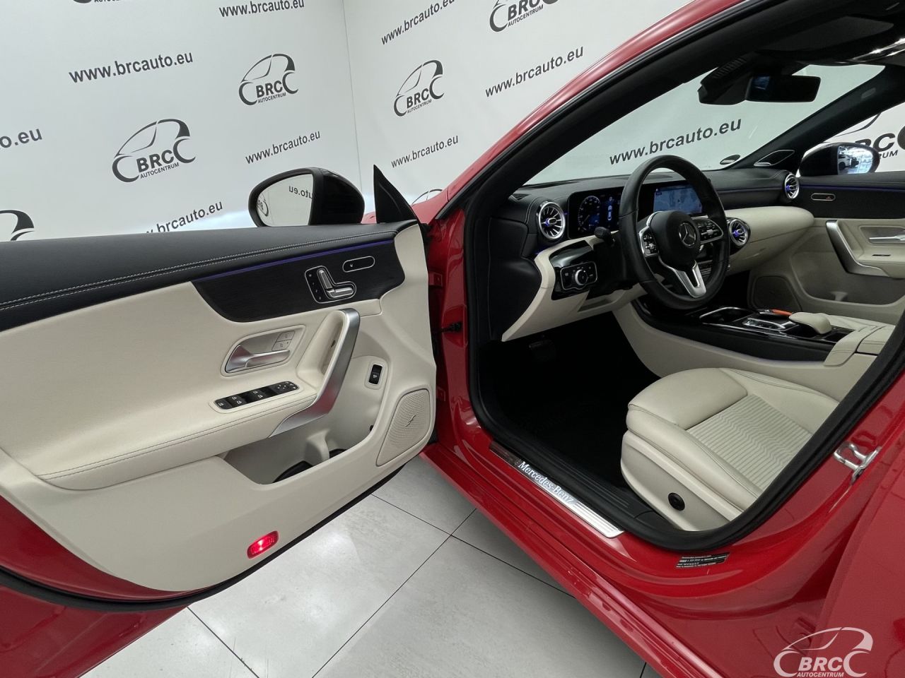 Mercedes-Benz CLA200 | 18