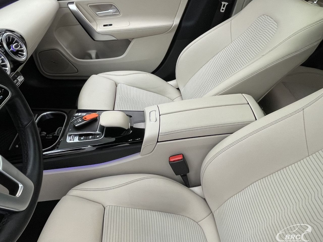Mercedes-Benz CLA200 | 23
