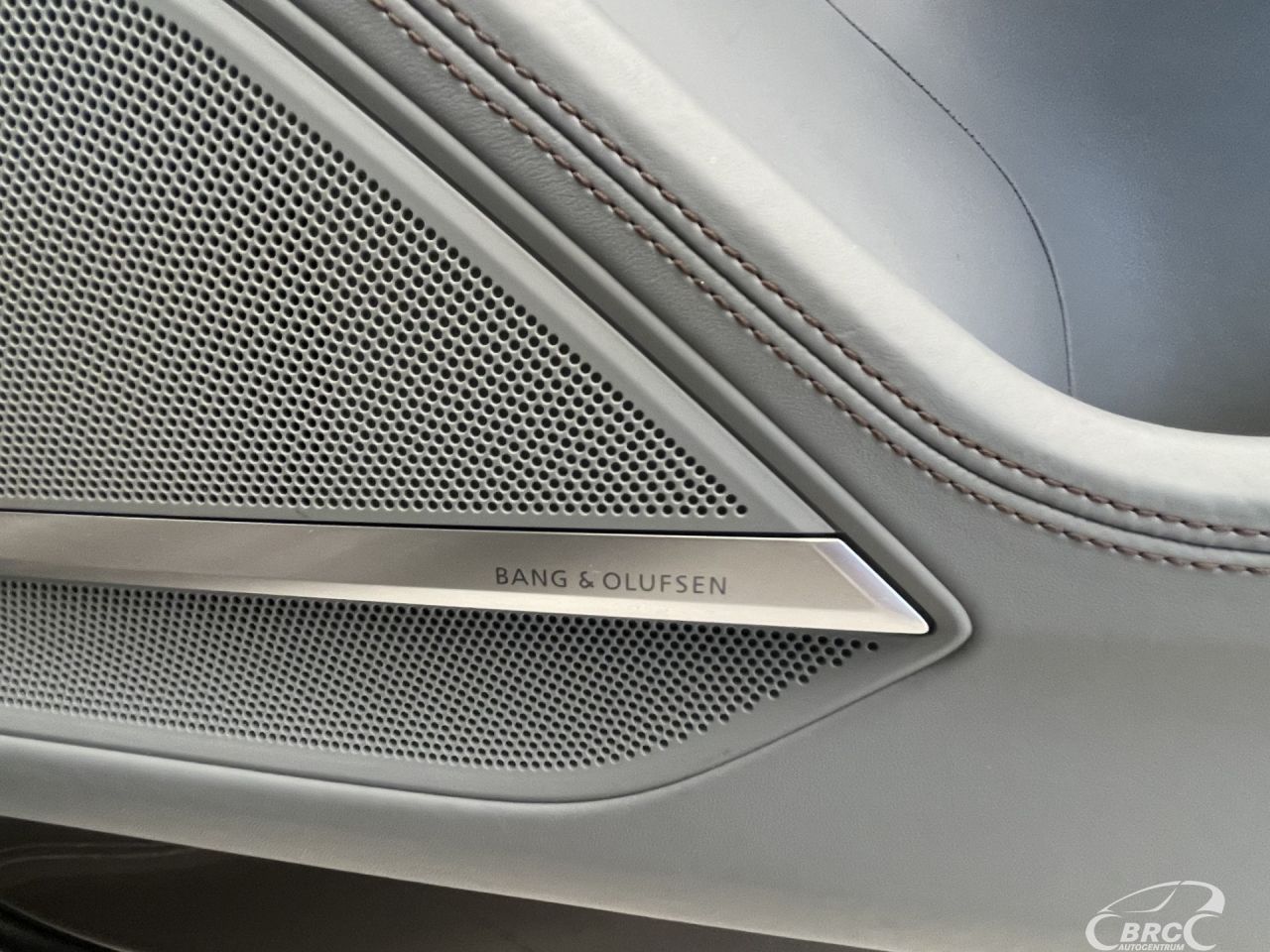 Audi A8 | 8
