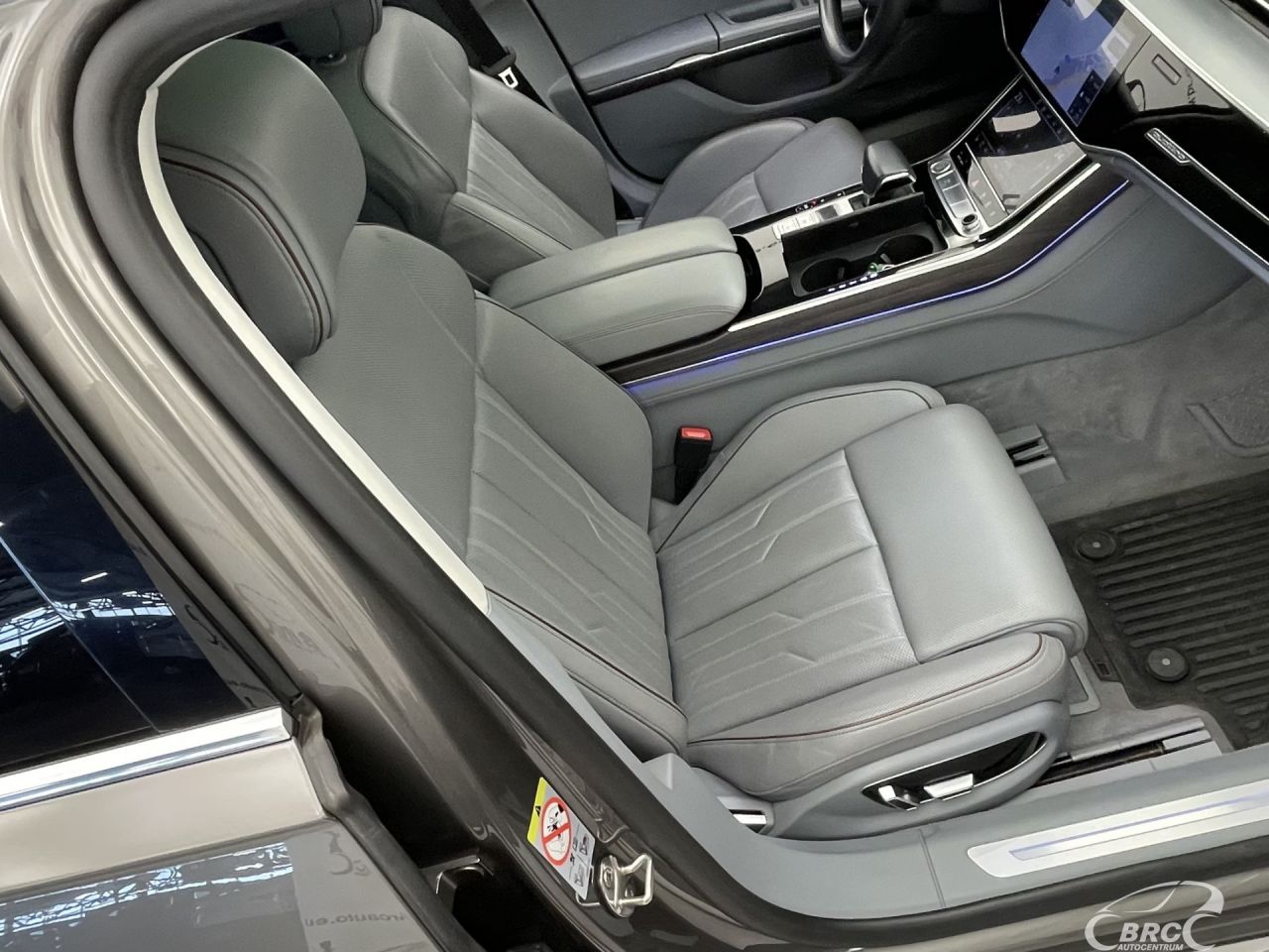 Audi A8 | 4