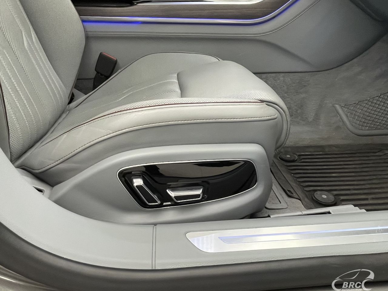 Audi A8 | 5