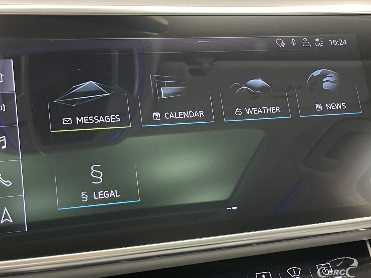 Audi A8 | 44