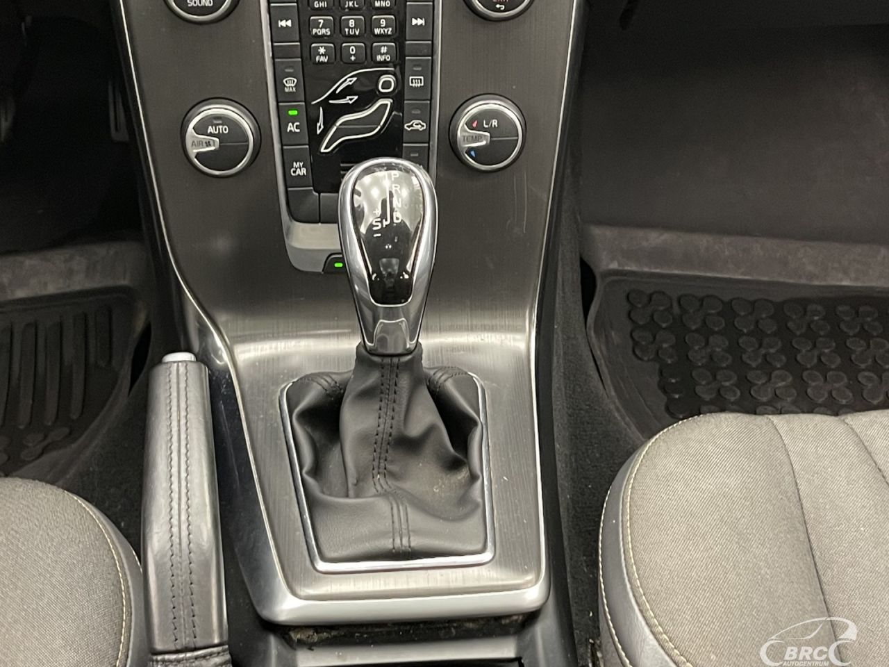 Volvo V40 | 16