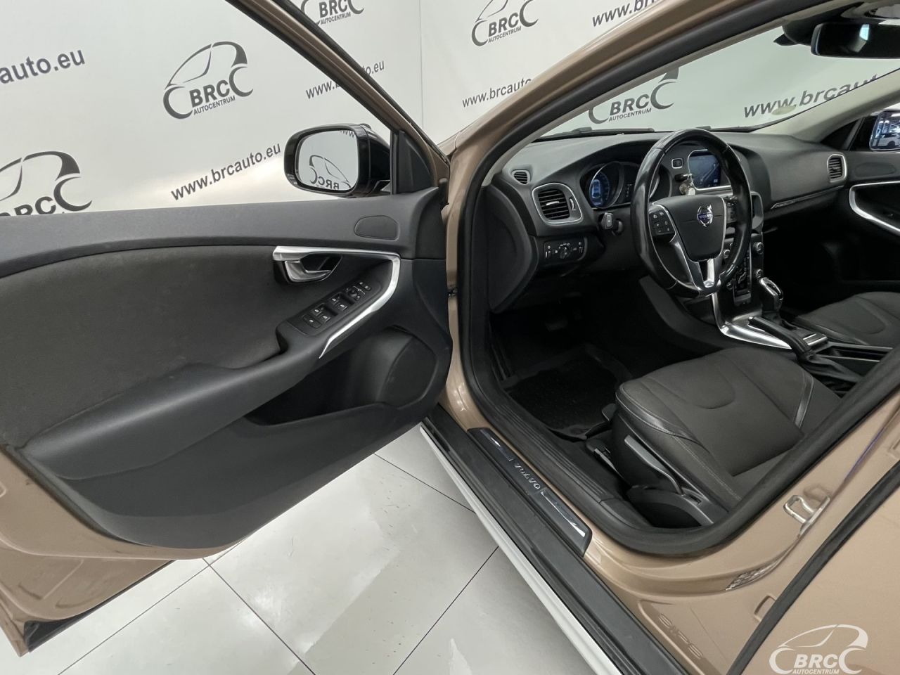 Volvo V40 | 17