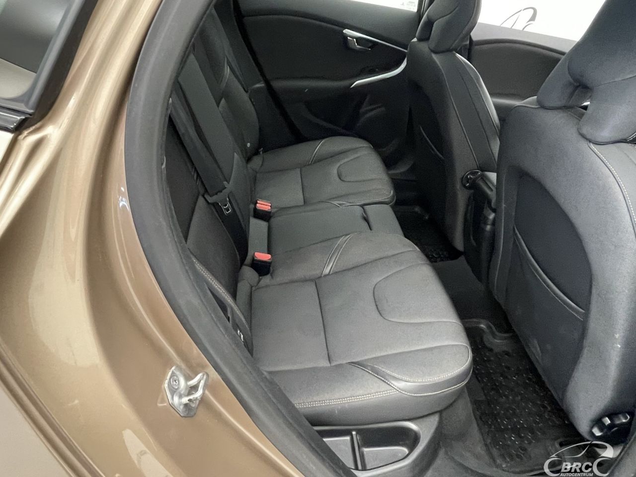Volvo V40 | 9