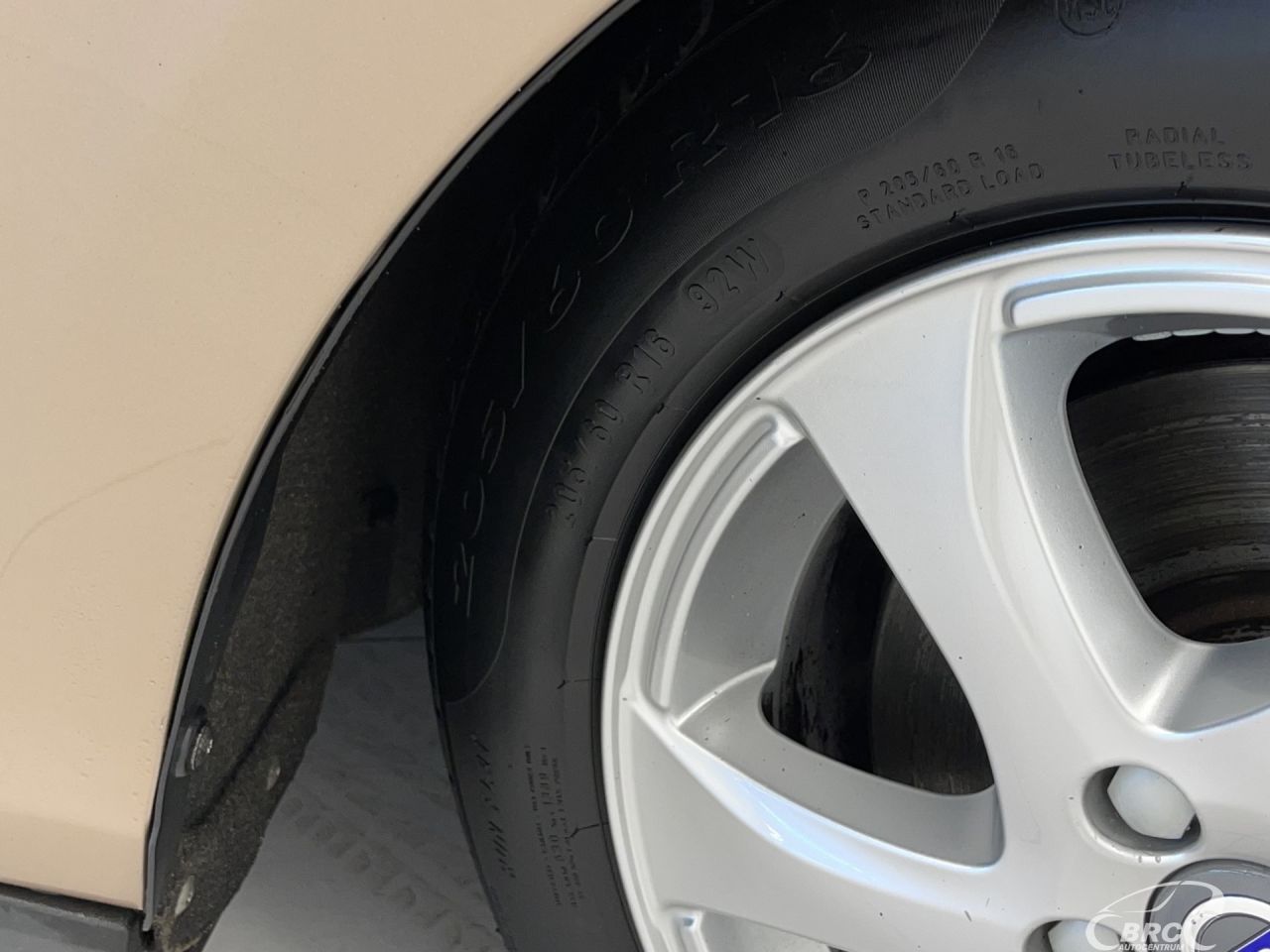 Volvo V40 | 47