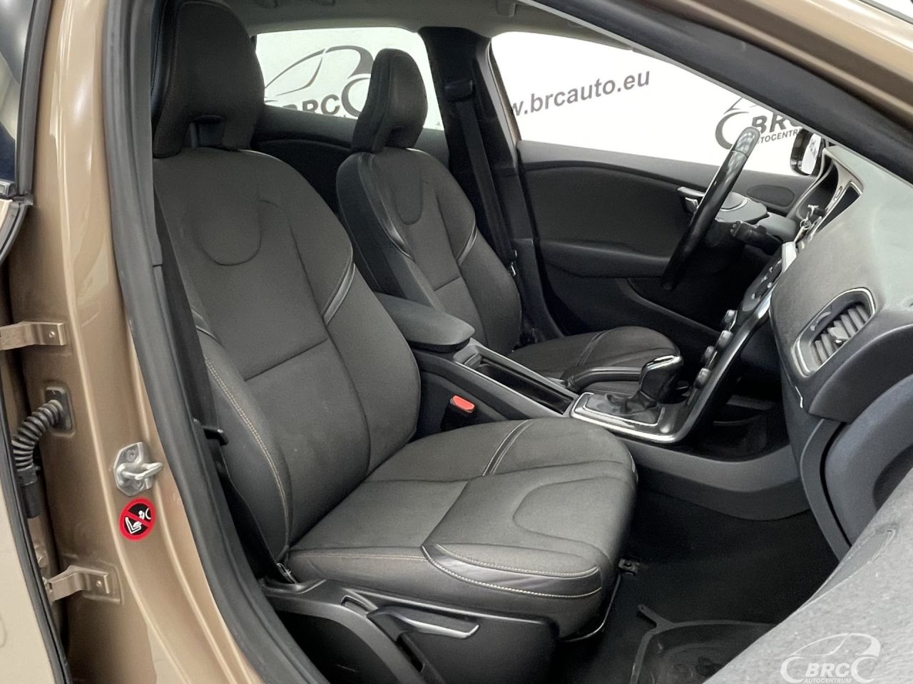 Volvo V40 | 6