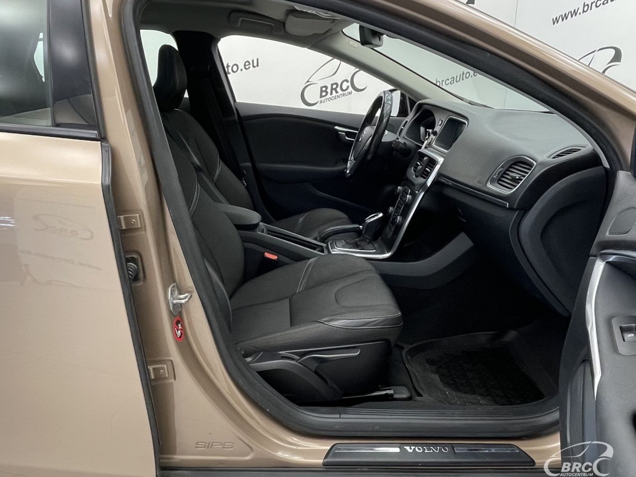 Volvo V40 | 3