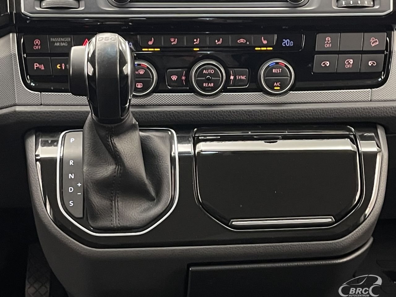 Volkswagen Multivan | 18
