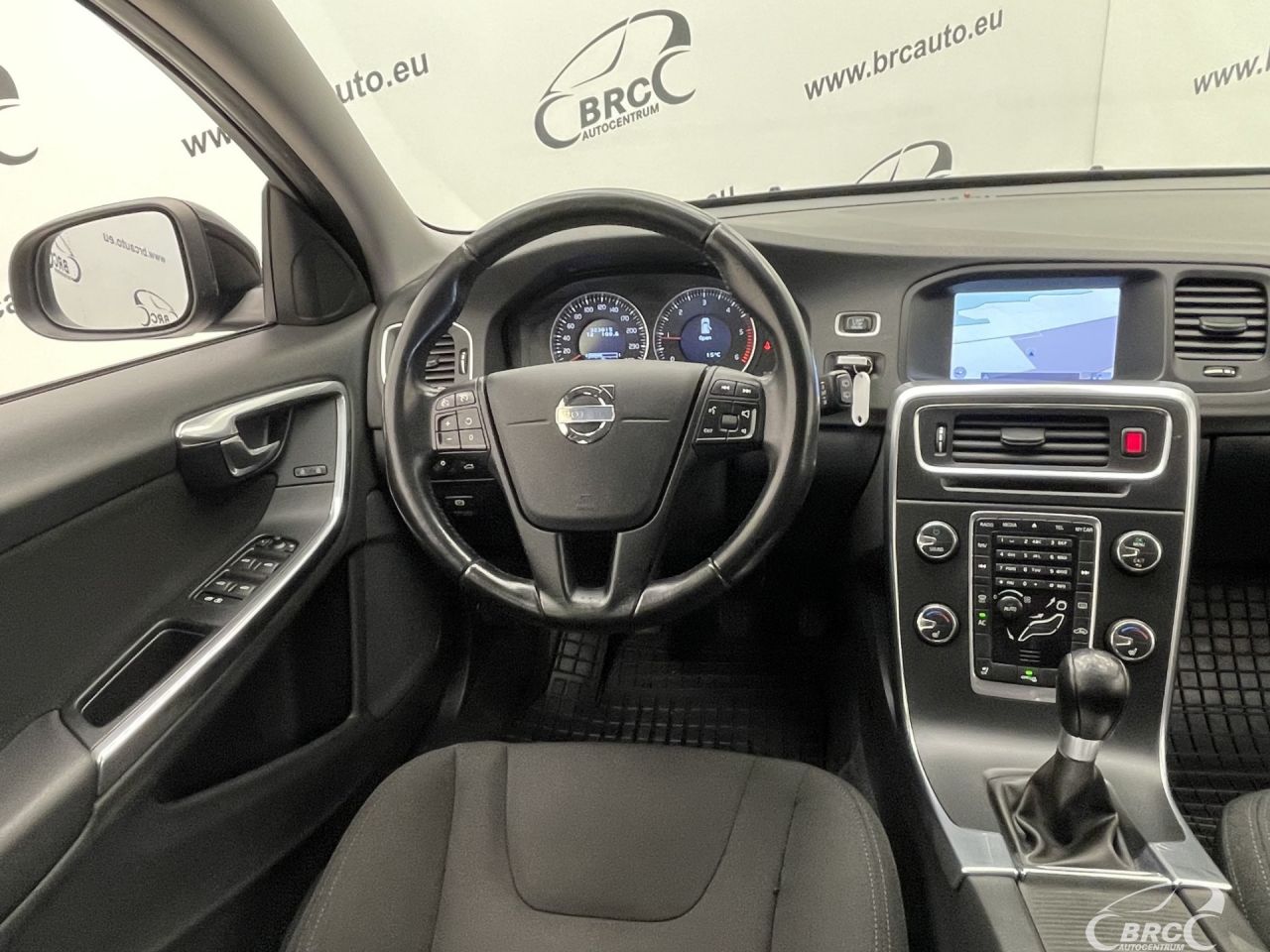 Volvo V60 | 12
