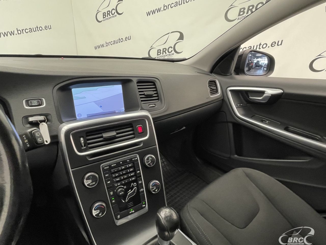 Volvo V60 | 24